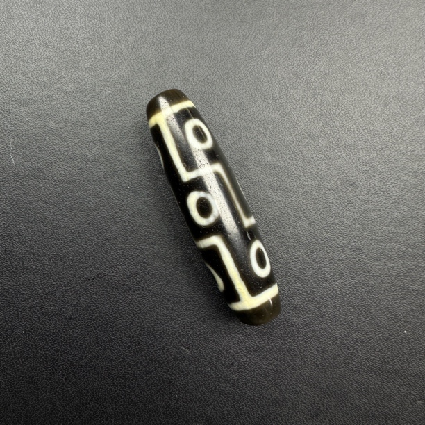 玖扬-台湾 SSS级 黑白 建成张建 纯手工超顶 折现九眼 玛瑙锁骨链