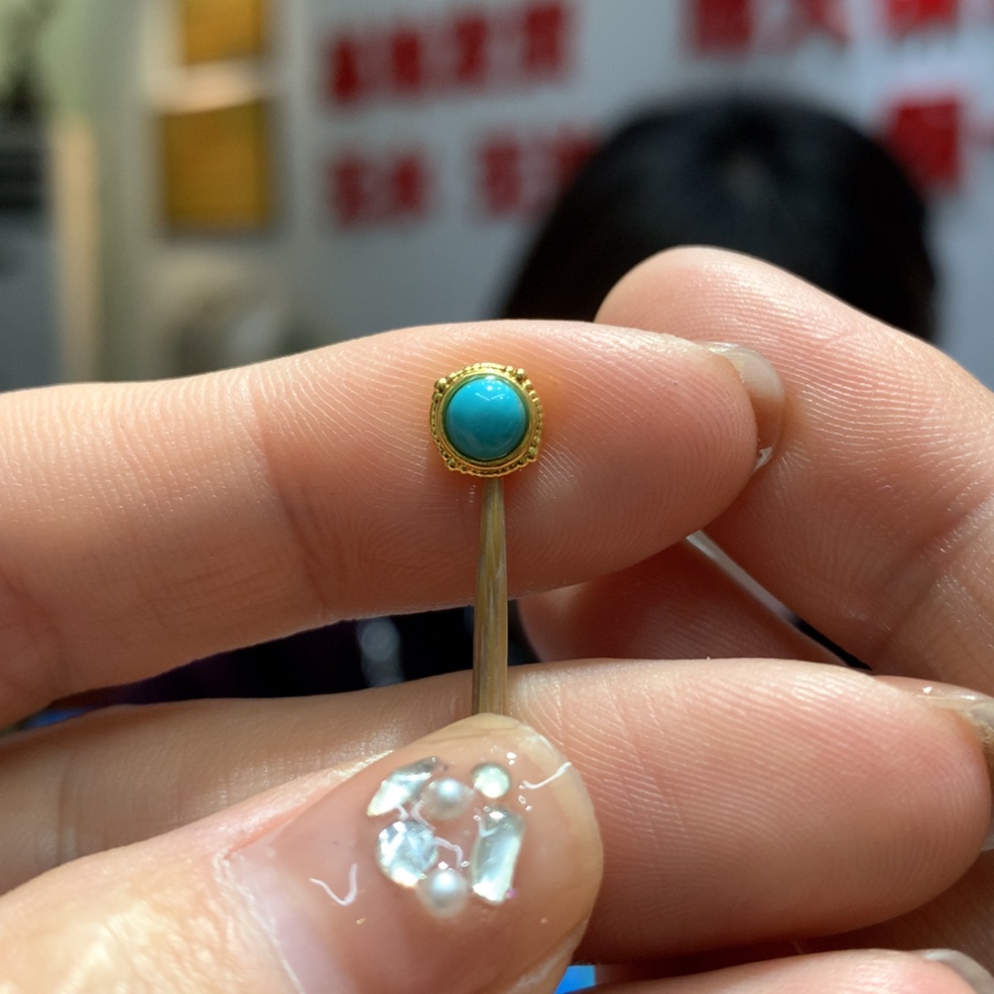 绿松石配饰18K金镶嵌