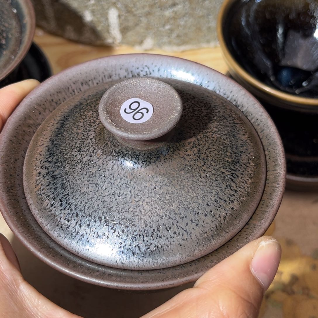 茶盏义兴龙窑坚持真柴烧