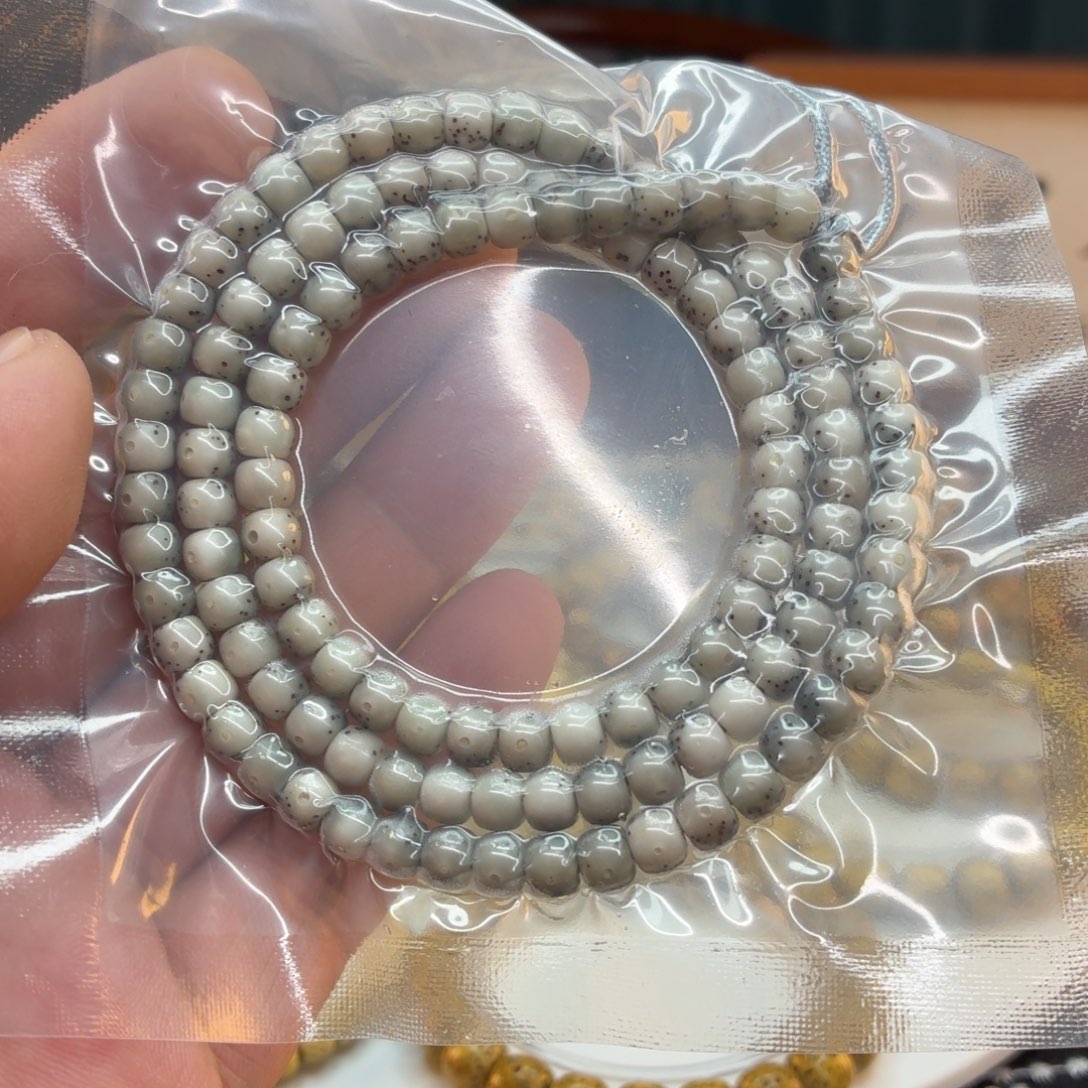 手串星月菩提海南星月菩提冰糖
