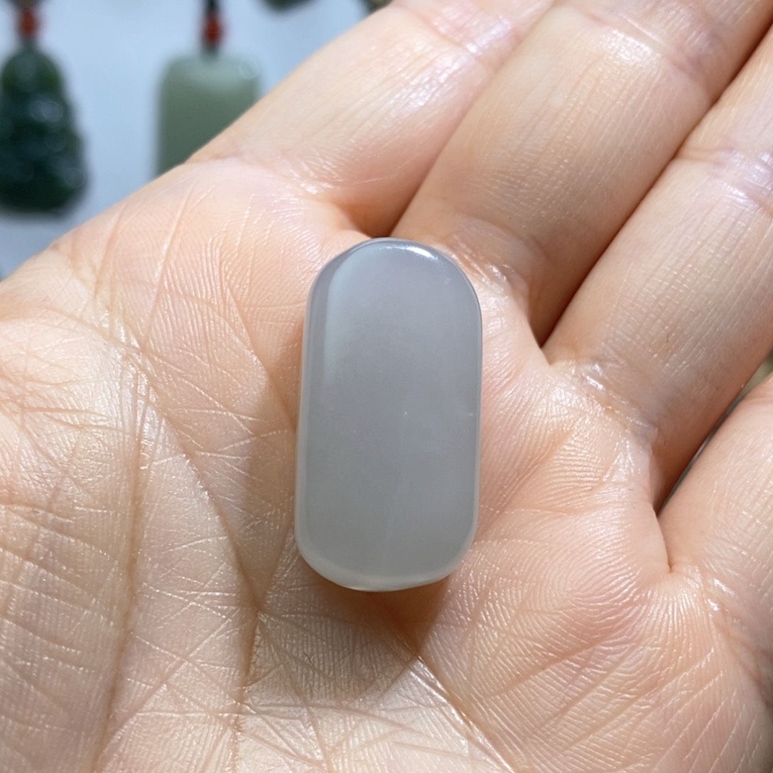 和田玉颈饰未镶嵌烟紫平安无事牌