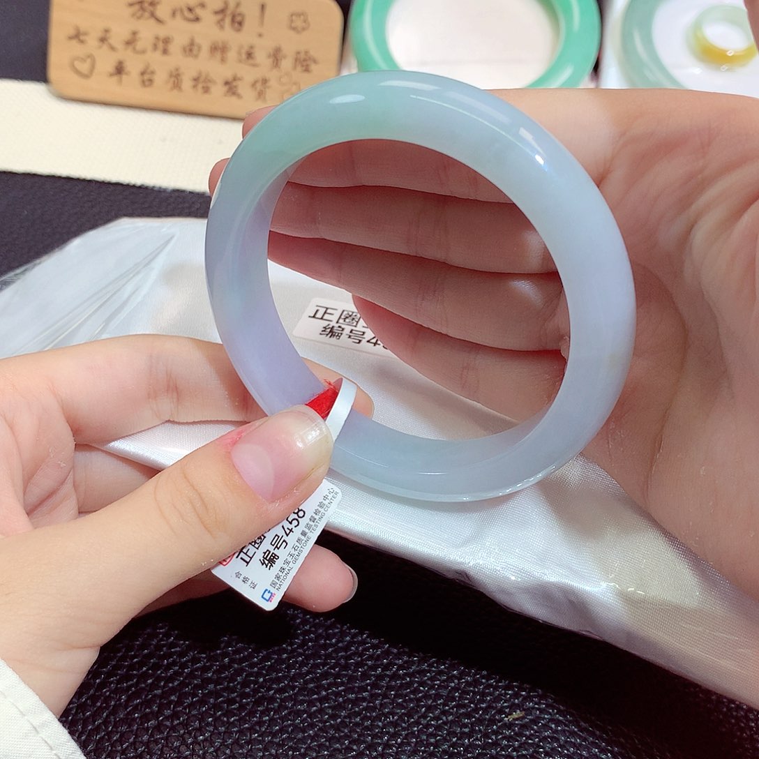 翡翠未镶嵌手镯458