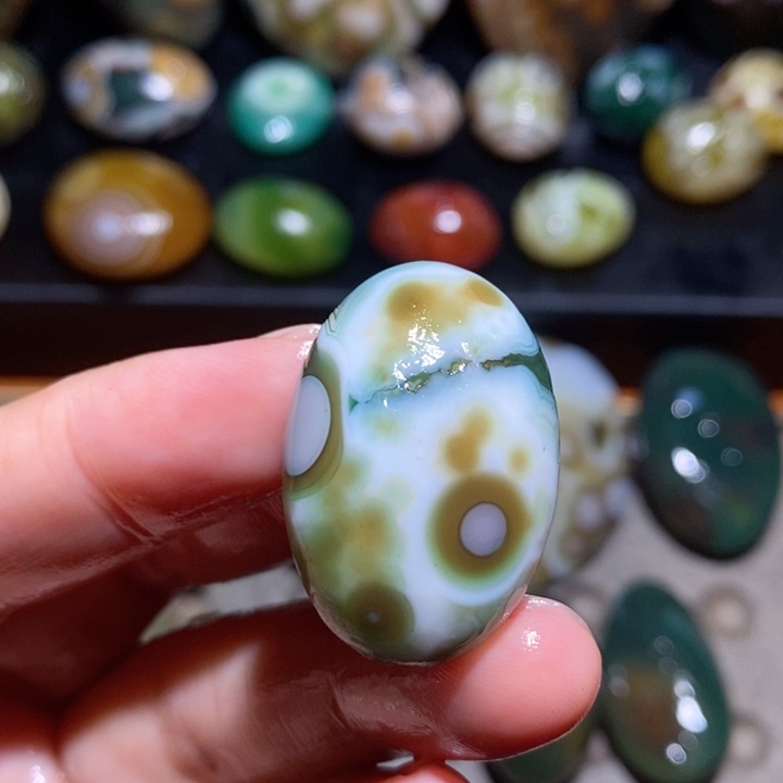 未镶嵌玛瑙/玉髓珠宝半成品105