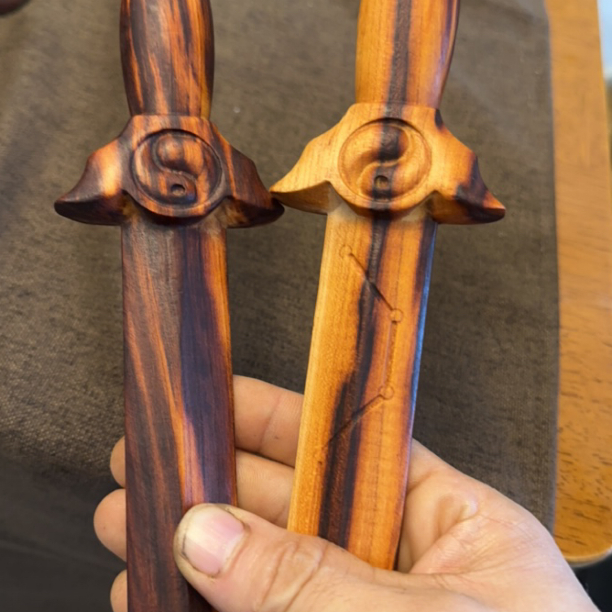天然桃木八卦剑创意家用木剑客厅手工复古家居挂件工艺品雕刻