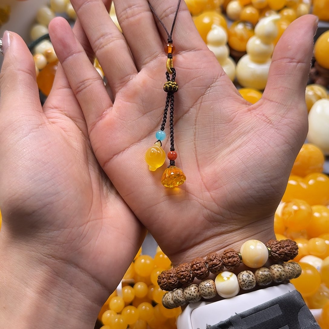 琥珀珠宝奇石未镶嵌