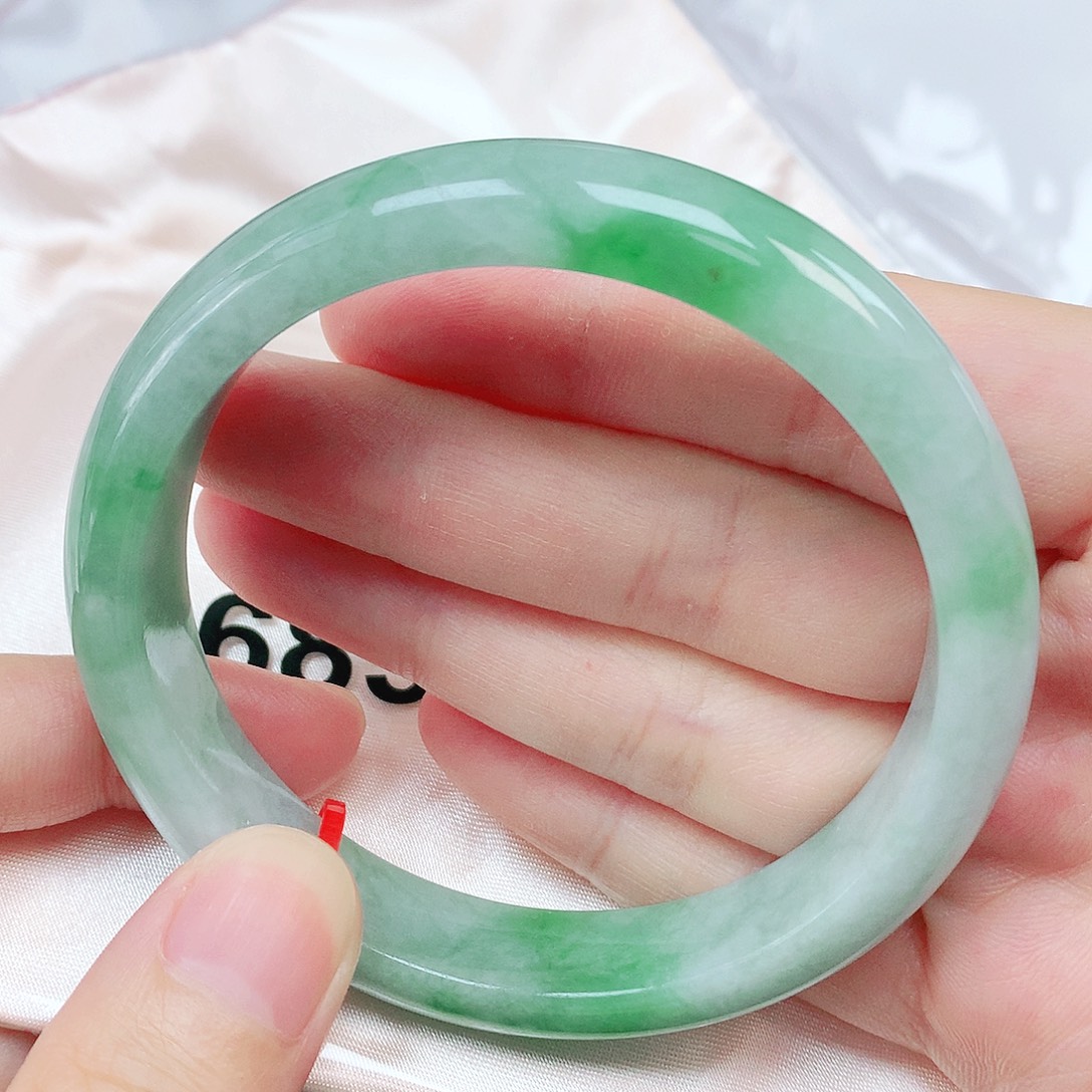 翡翠未镶嵌手镯抖音685