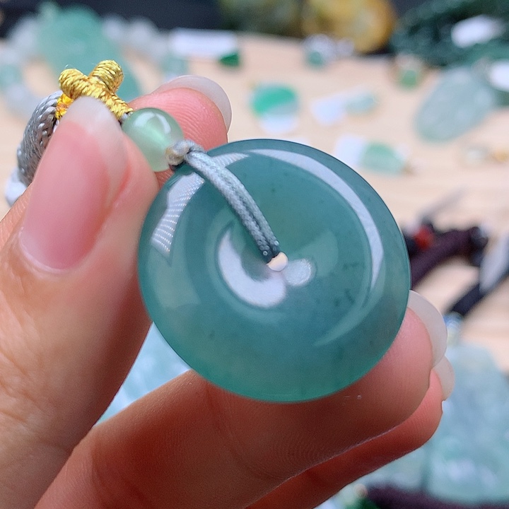 【闪购商品】翡翠颈饰未镶嵌翡翠吊坠