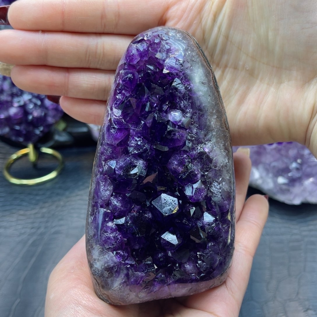紫晶大型摆件（非配饰）未镶嵌