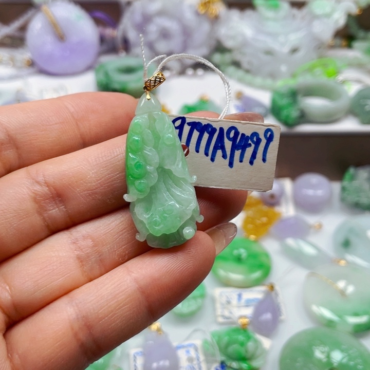 吊坠(不含链)未镶嵌翡翠
