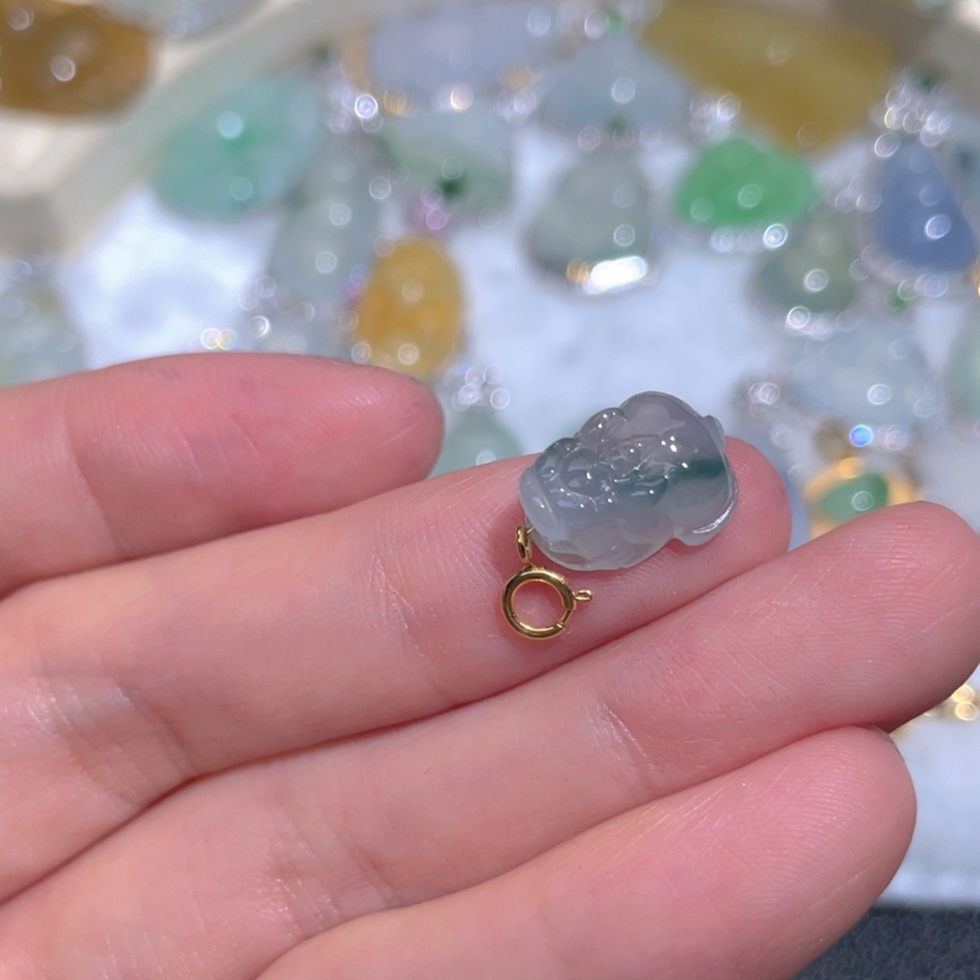 翡翠颈饰18K金镶嵌翡翠