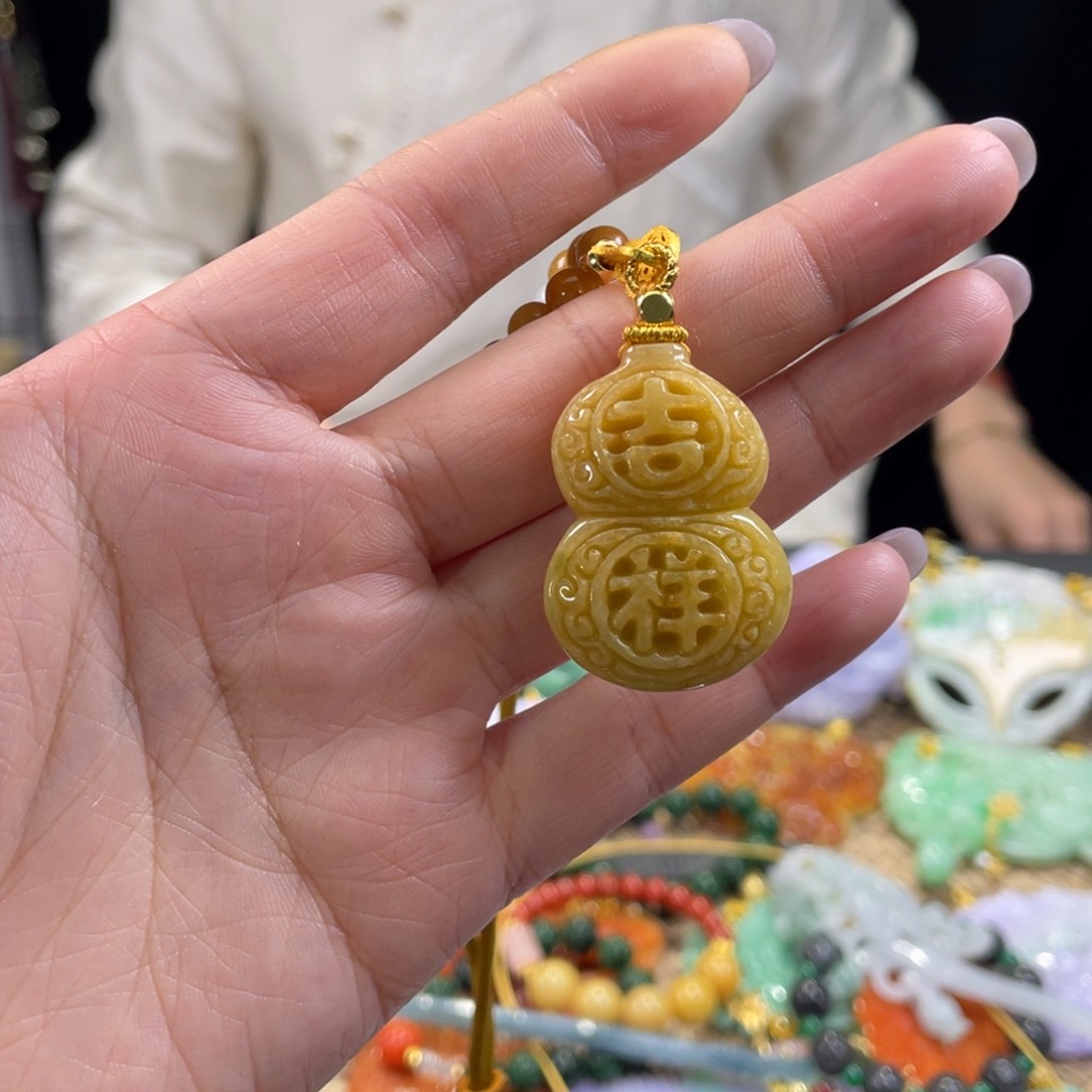 翡翠颈饰未镶嵌代编织