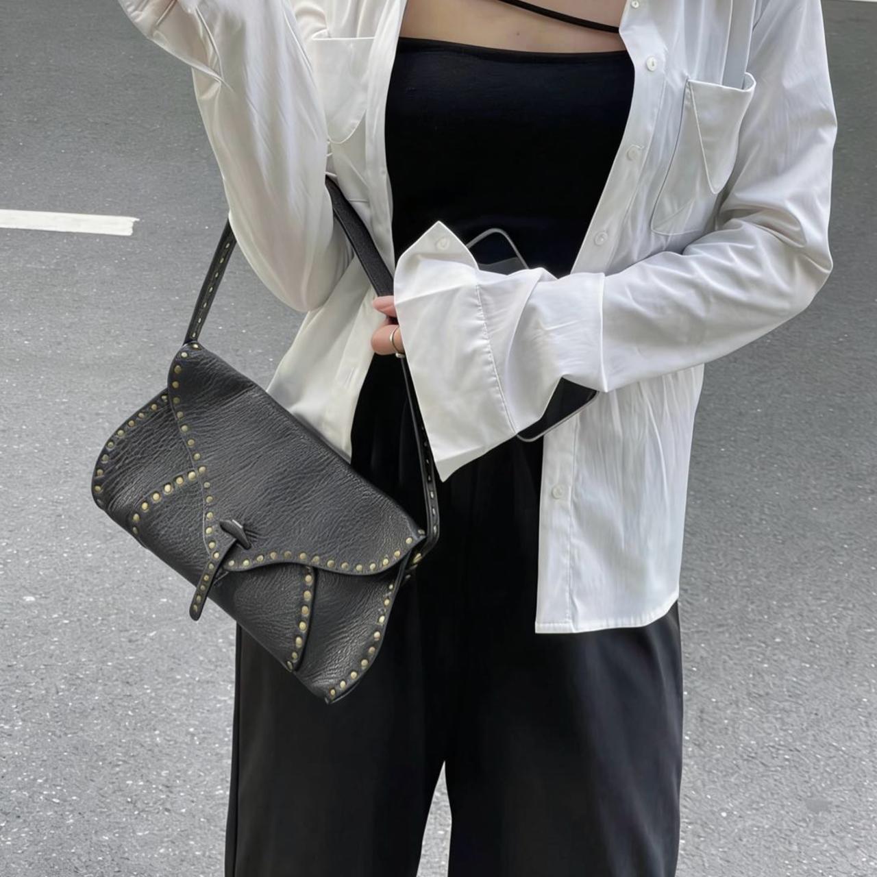 95新 Celine/思琳 大吉中古/Celine铆钉腋下包