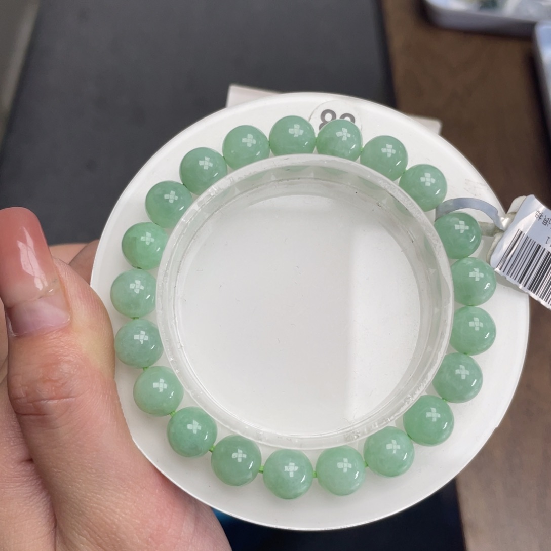 翡翠颈饰未镶嵌洋****貔貅