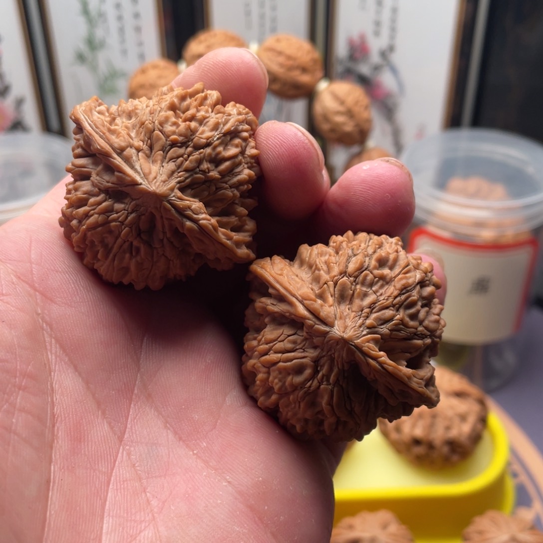 把件核桃瑞**木全品44满天星