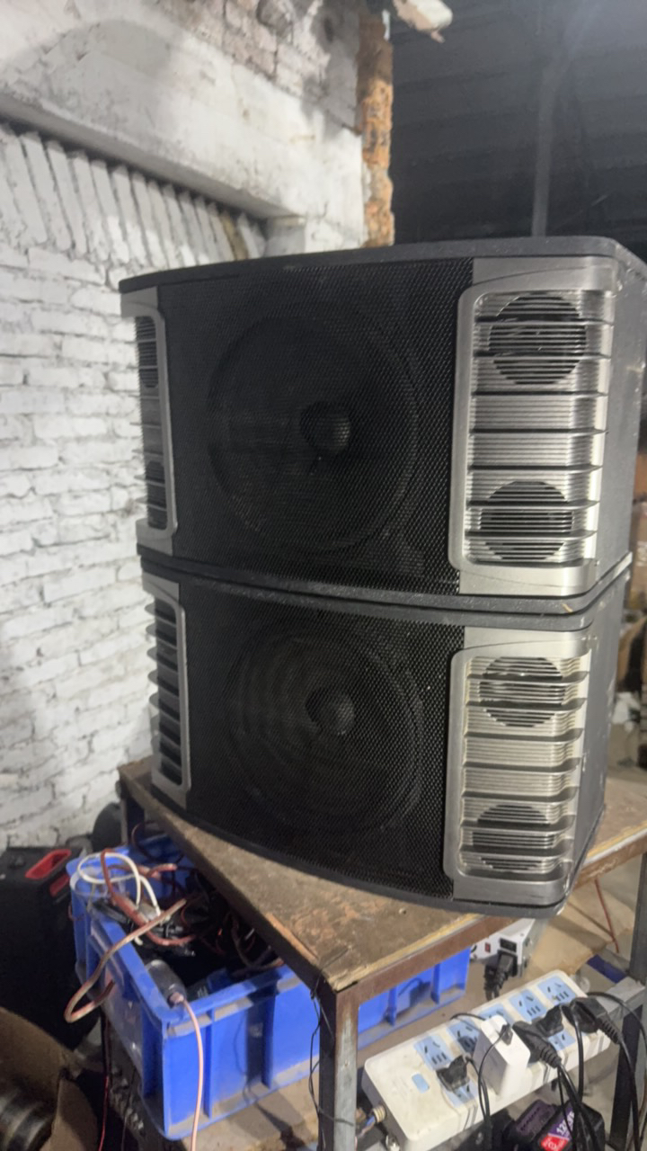 9新  10寸无源卡包一对，不包邮，裸机