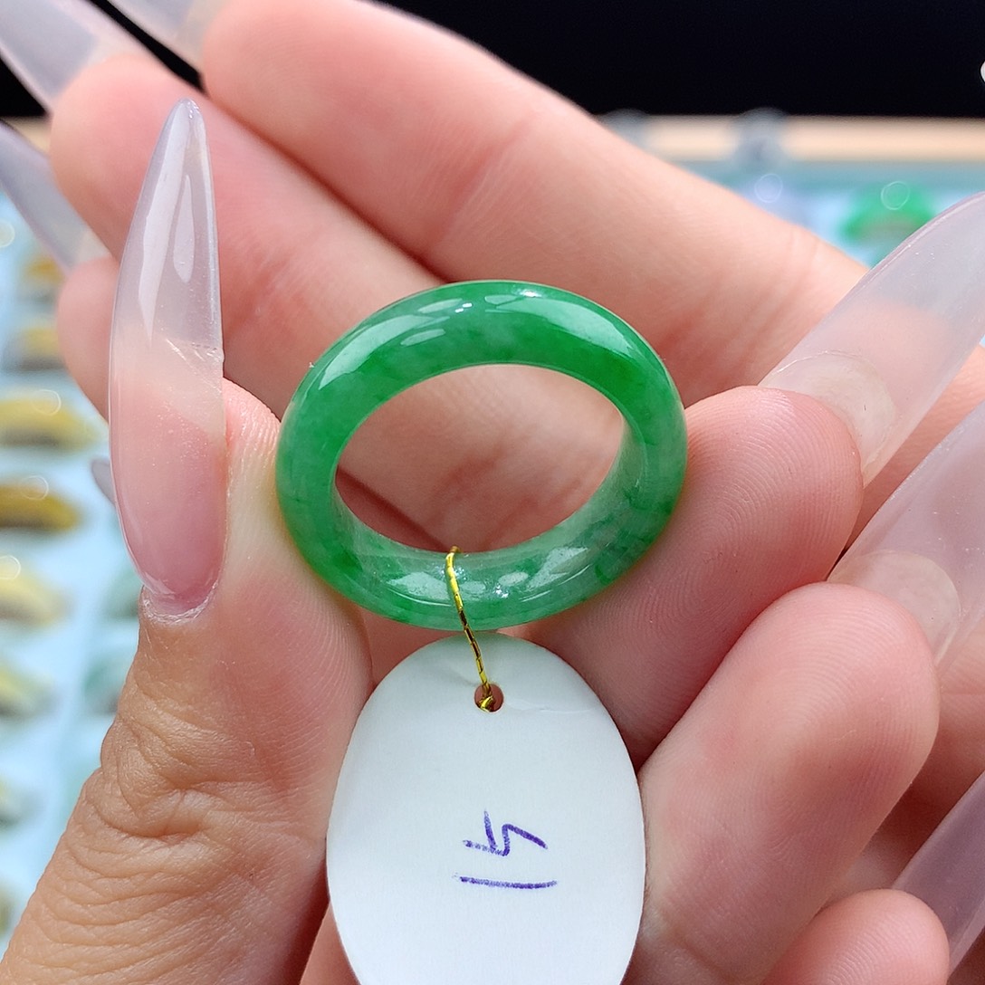 翡翠戒指未镶嵌小*白15圈