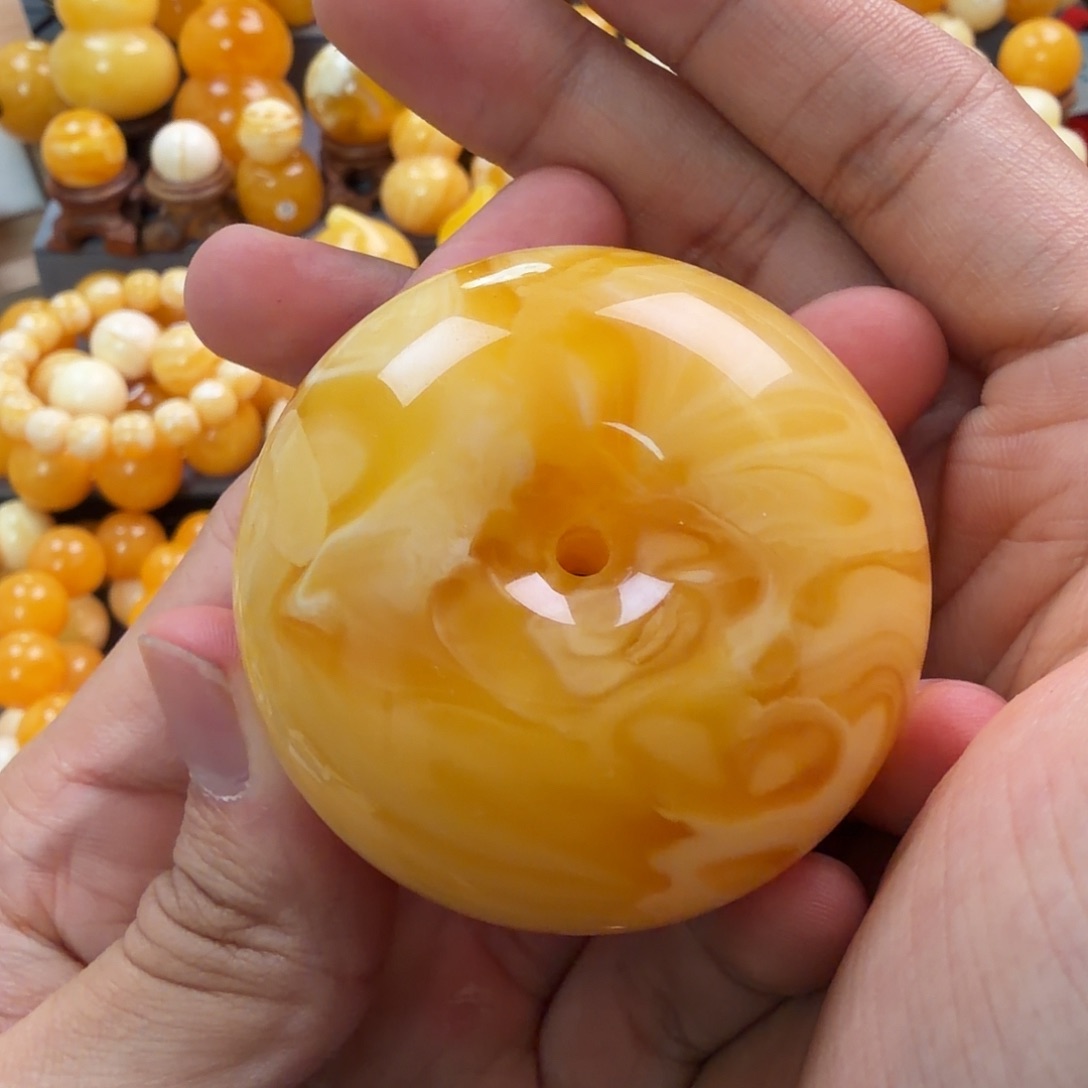 琥珀未镶嵌珠宝奇石57g