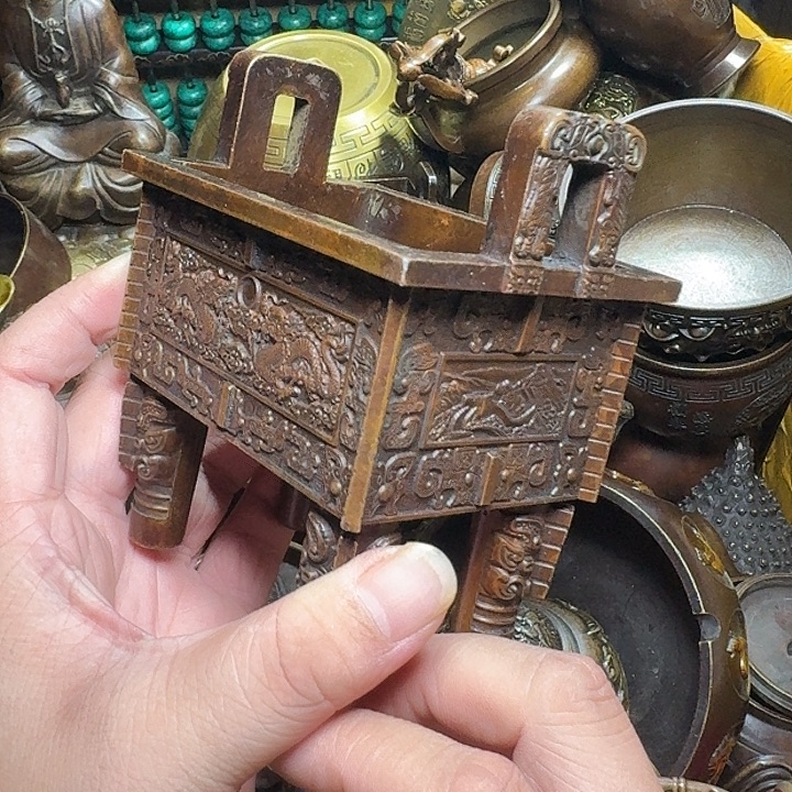 铜器摆件收收藏藏