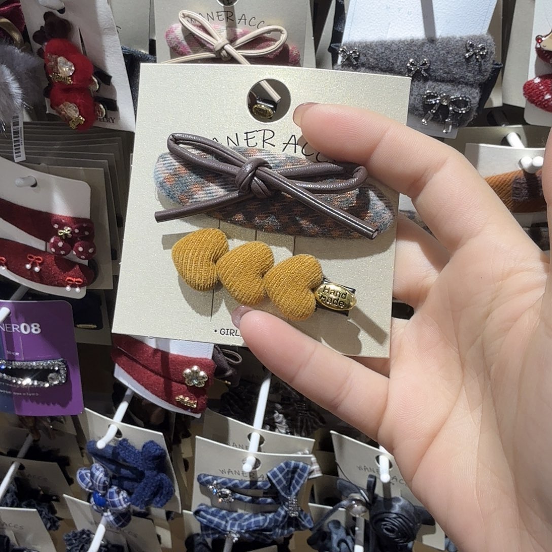 布艺非金属爱心鸭架