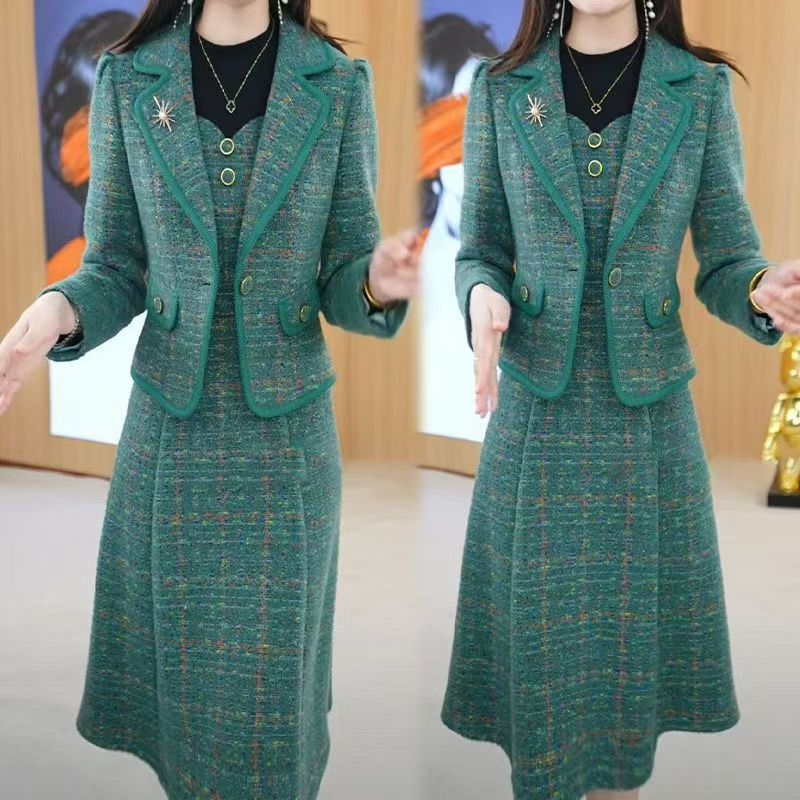 2025年秋冬新款小香风套装连衣裙洋气高级感两件套A157