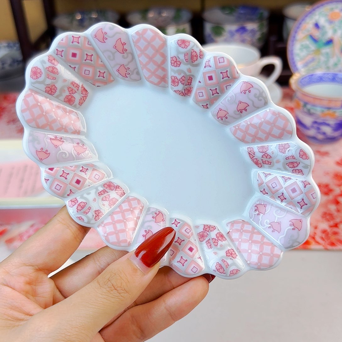 他家茶具瓷器真美！小6