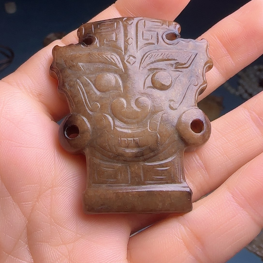 和田玉颈饰未镶嵌西*客