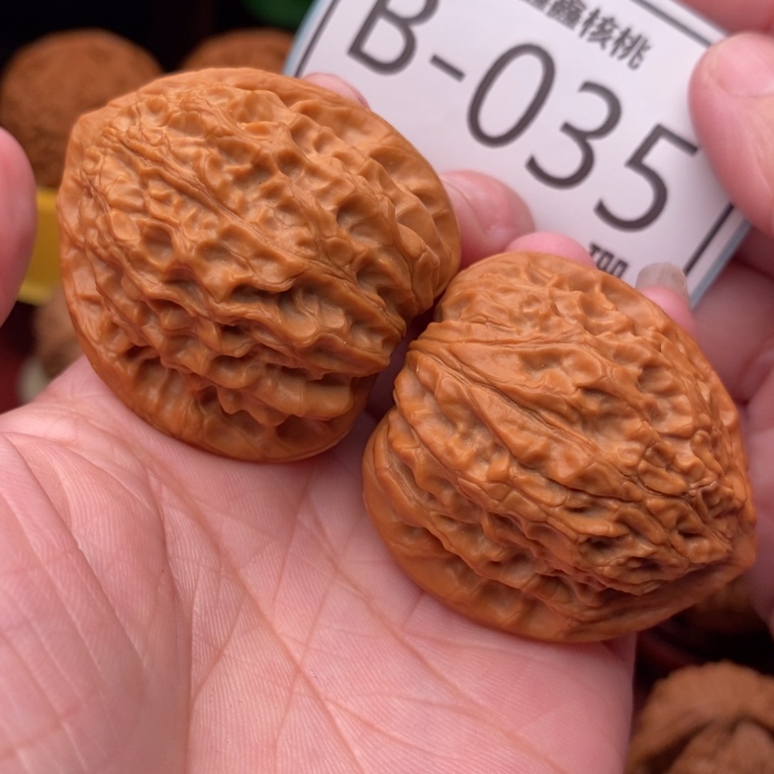 文玩核桃把件金牛39