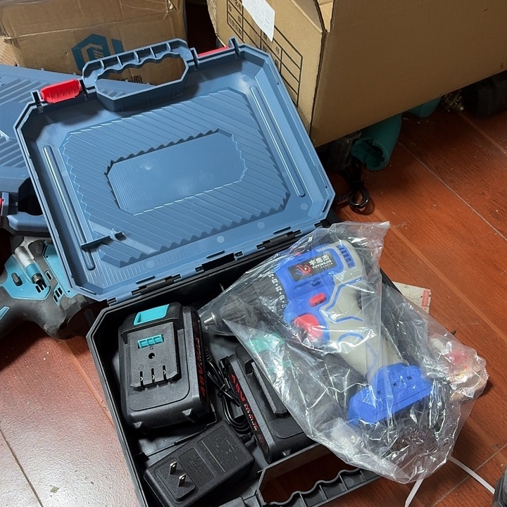 手电转俩电一充1111