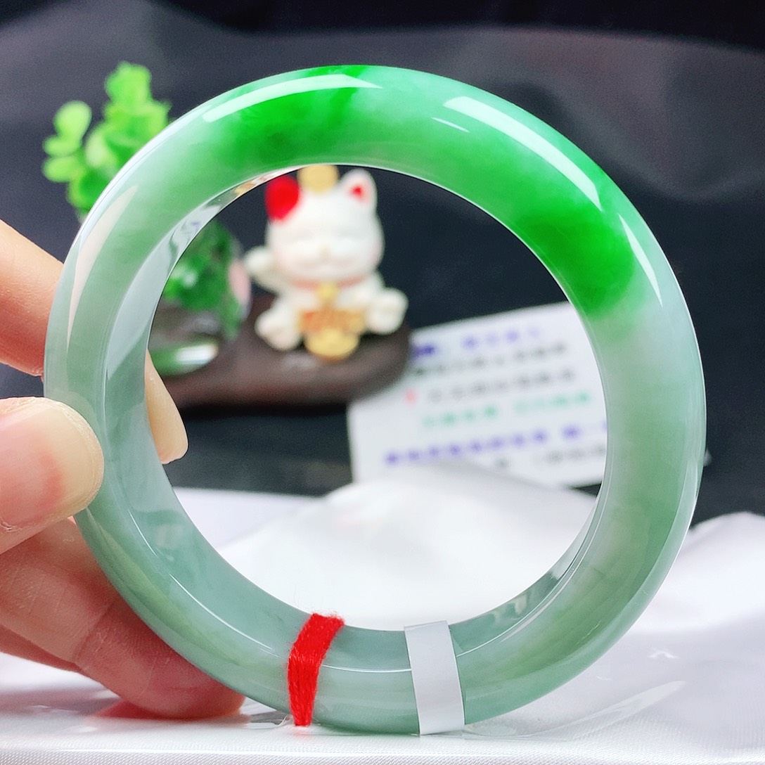 翡翠手镯未镶嵌57+圈