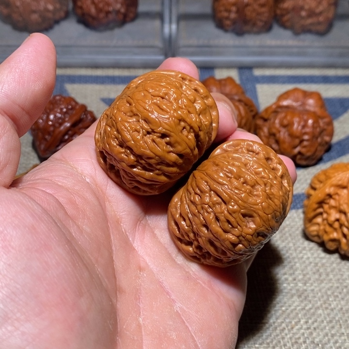 g***x文玩核桃吊坠核桃