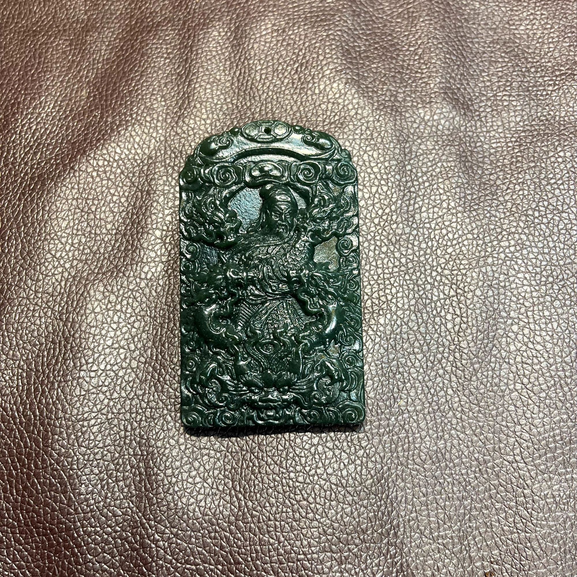 和田玉雕刻关公牌子
