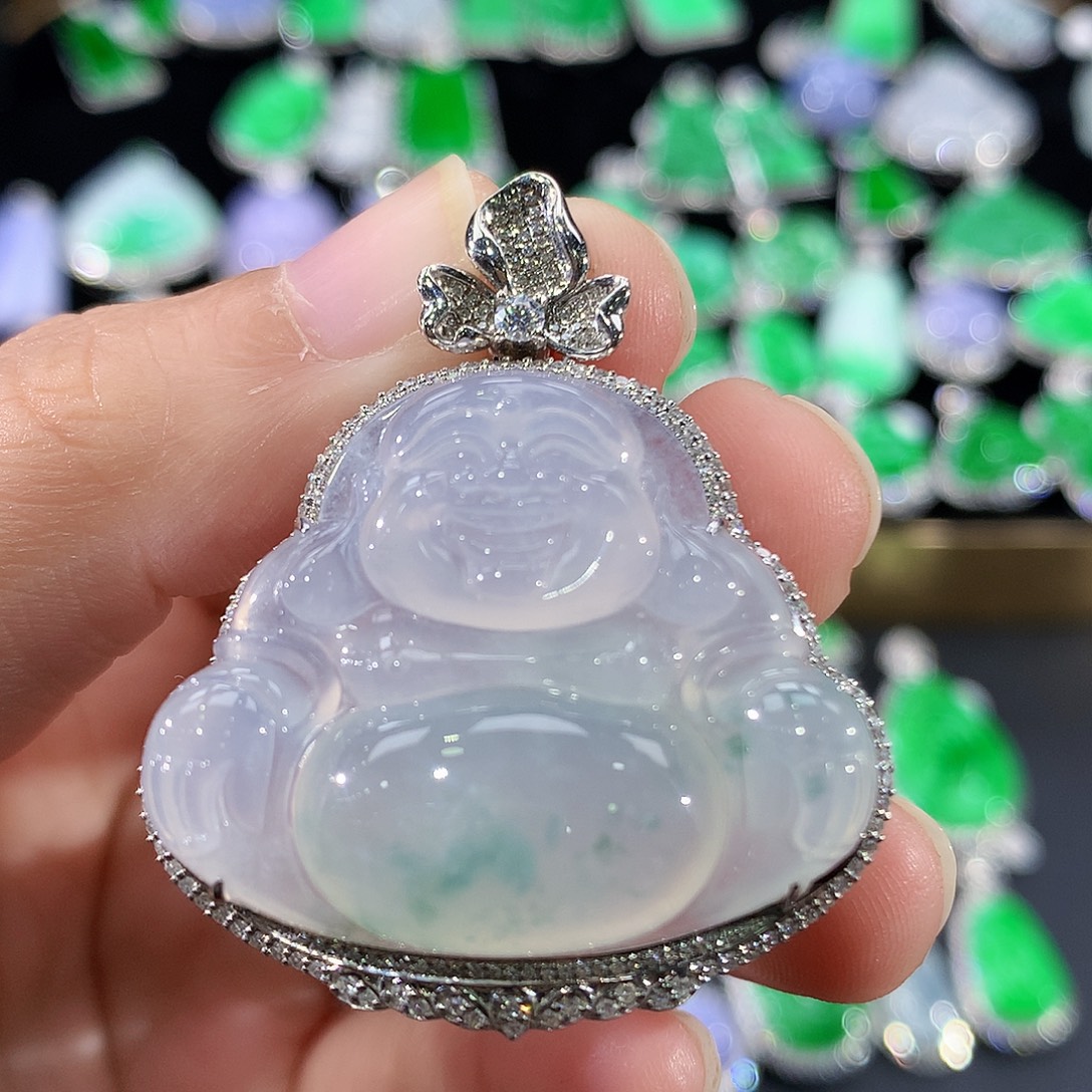 翡翠18K金镶嵌颈饰