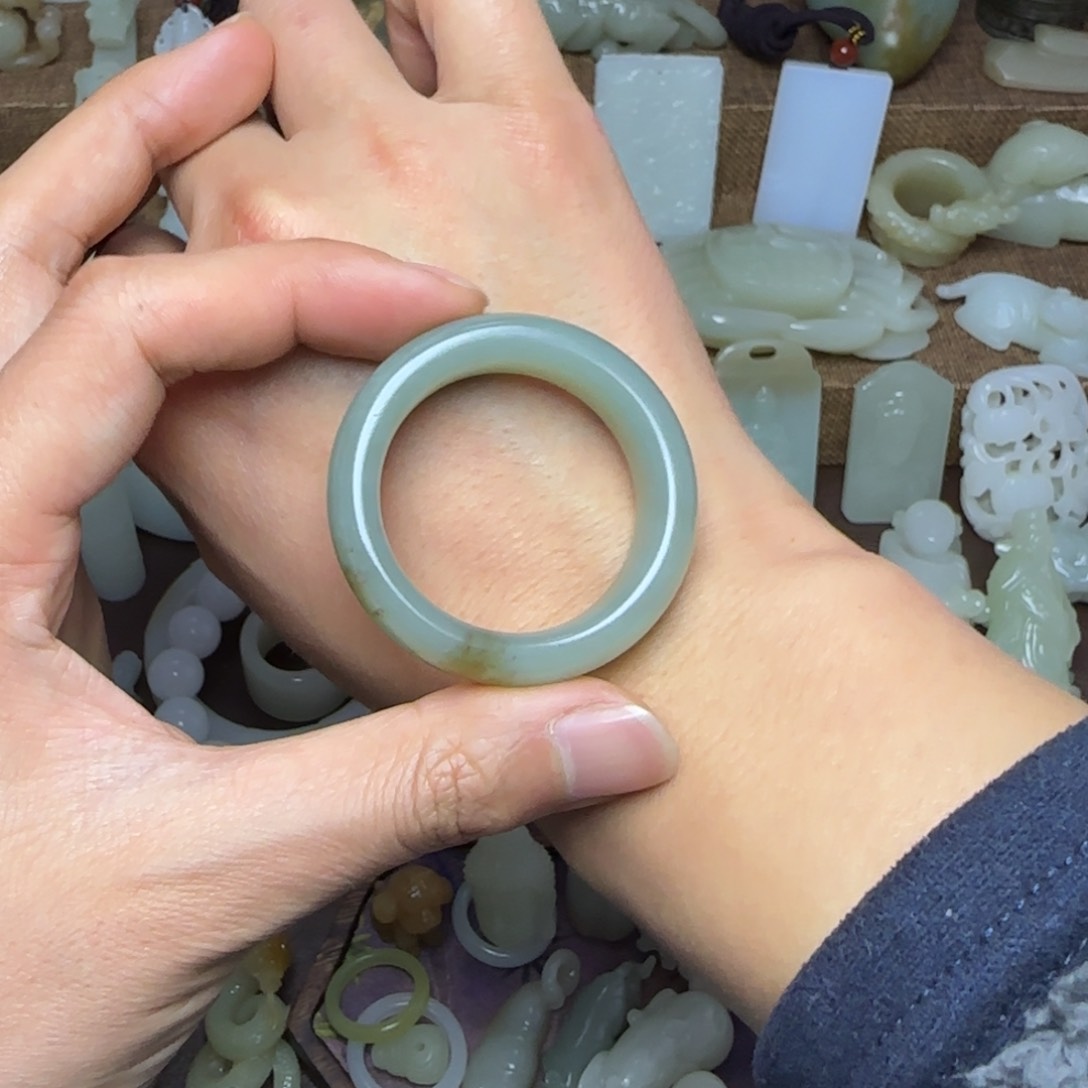 和田玉挂件未镶嵌袈裟环