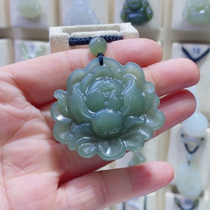 听***海和田玉未镶嵌颈饰