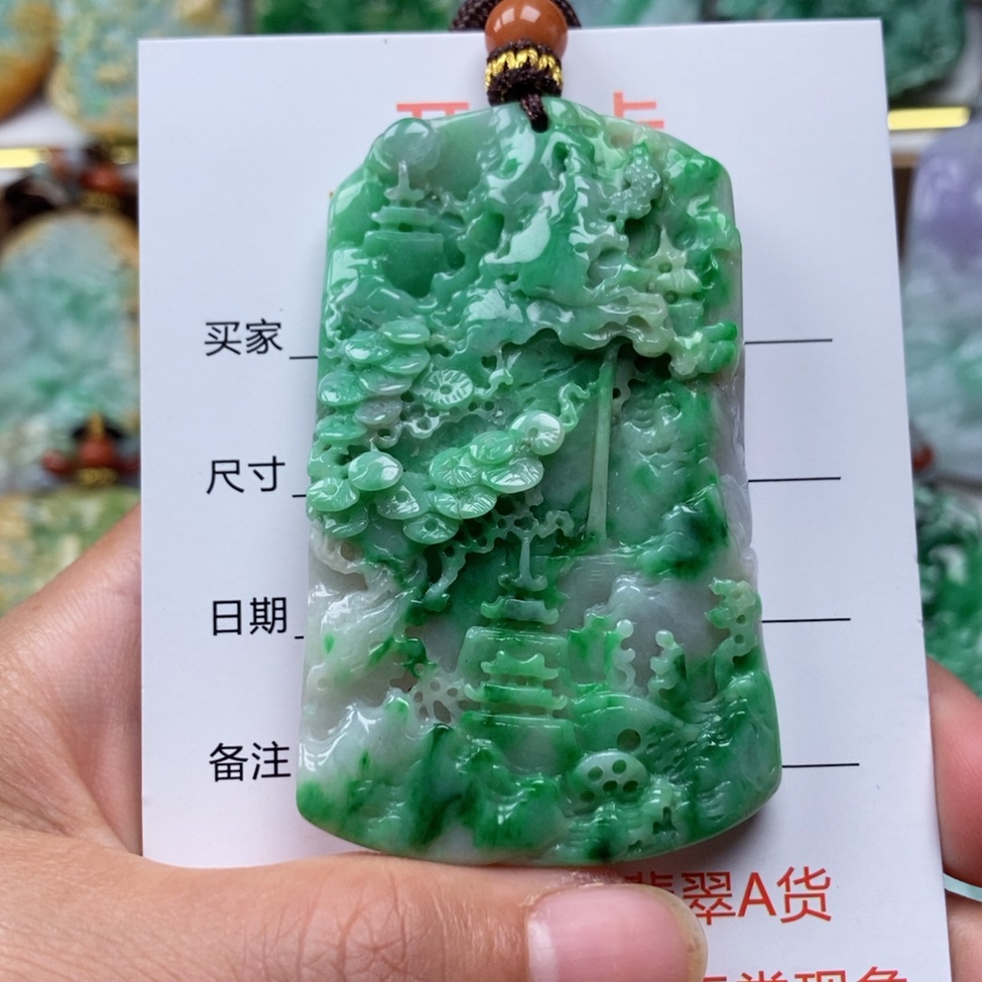 翡翠未镶嵌颈饰吊坠