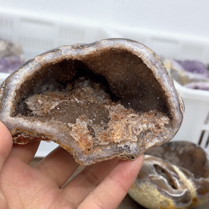 水晶摆件未镶嵌捡漏