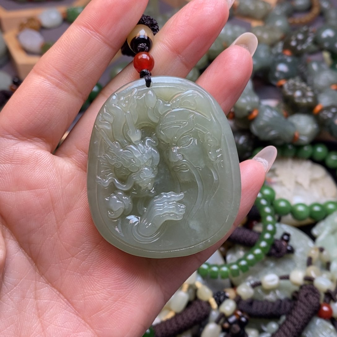 和田玉颈饰未镶嵌