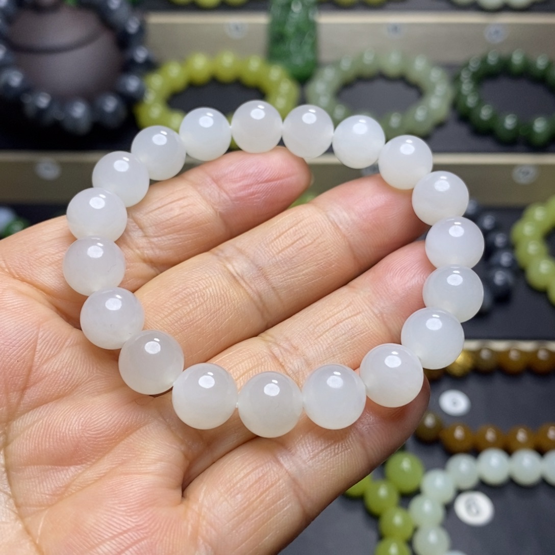 和田玉未镶嵌手串