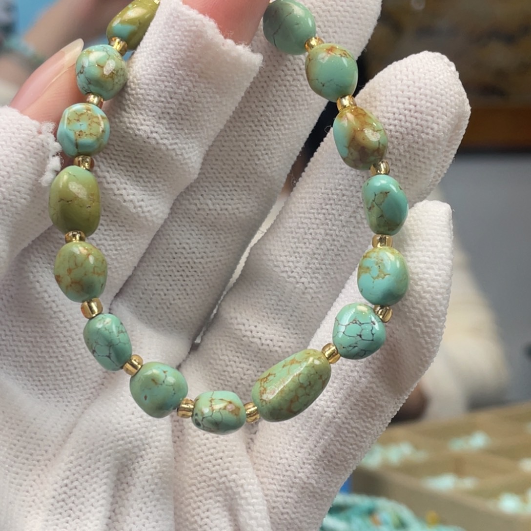 绿松石未镶嵌挂件