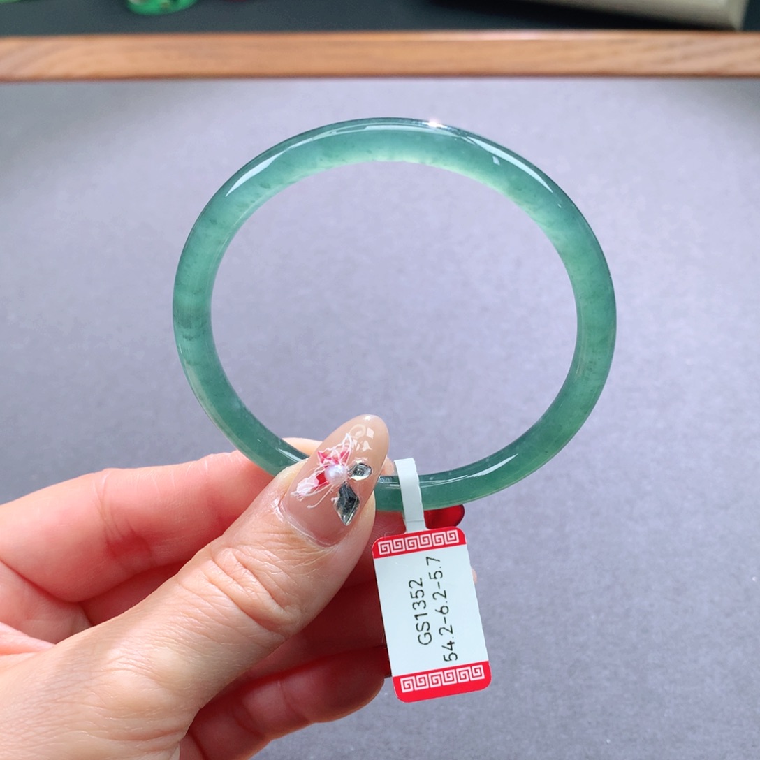 翡翠手镯未镶嵌天然翡翠手镯叮当镯