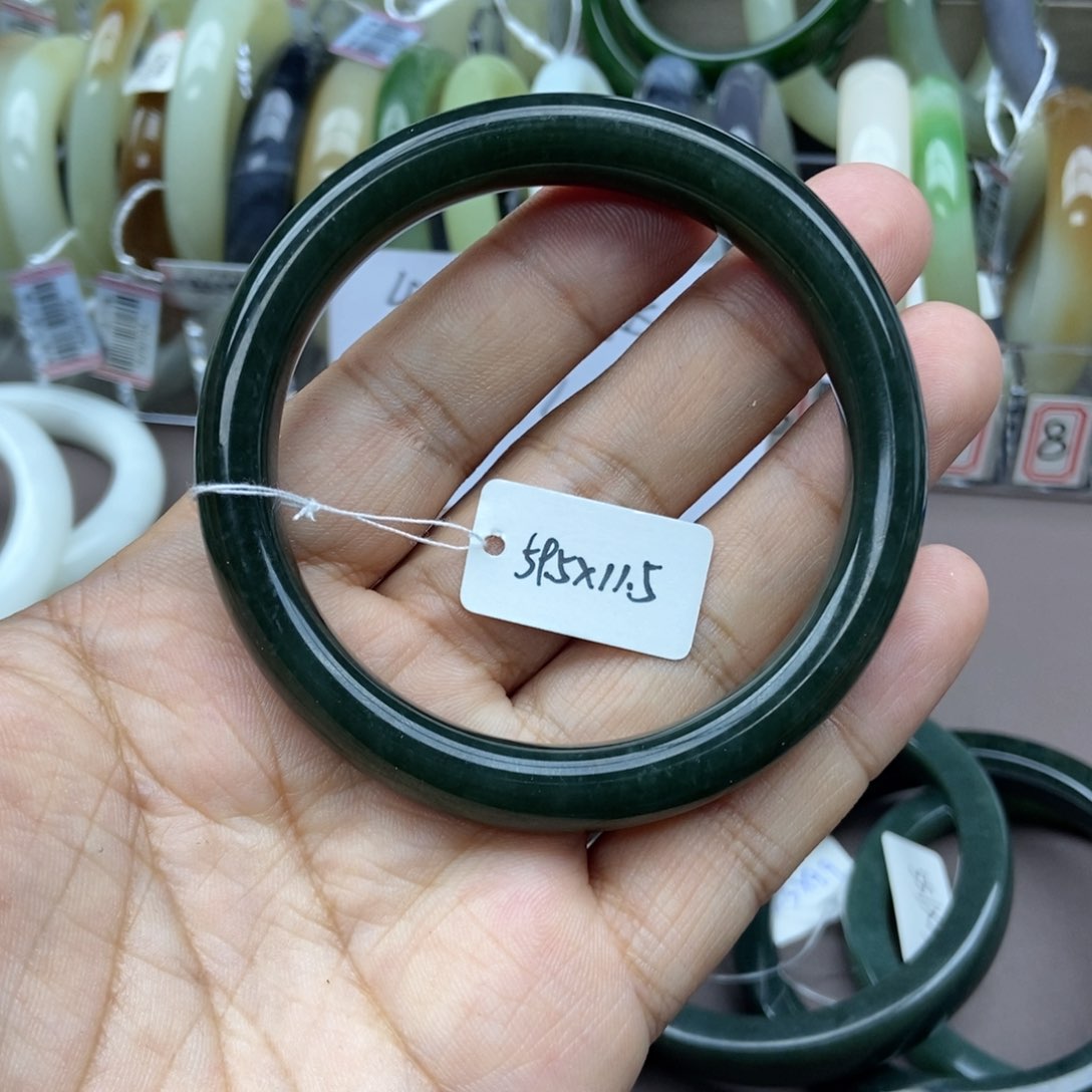 和田玉手镯未镶嵌燕*59