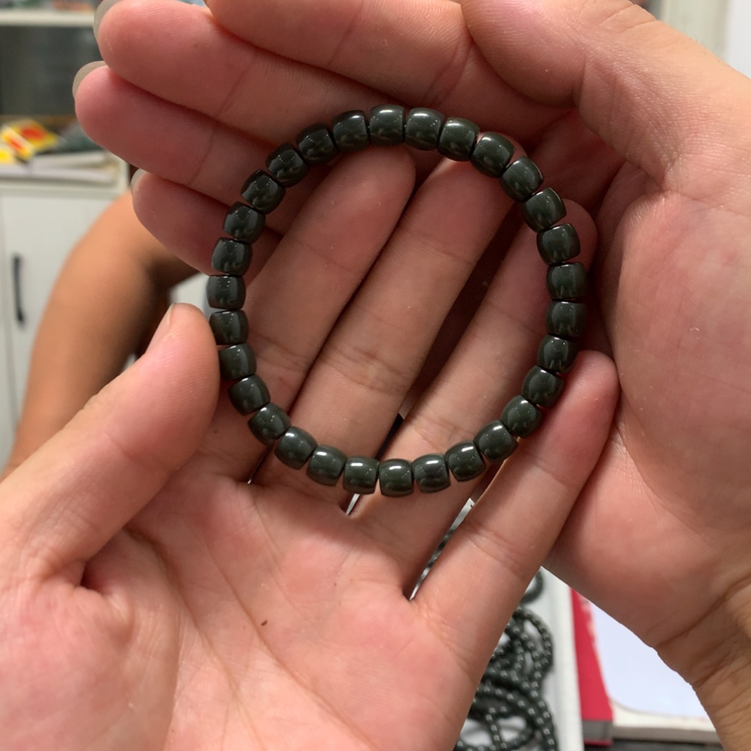 和田玉（碧玉）未镶嵌颈饰