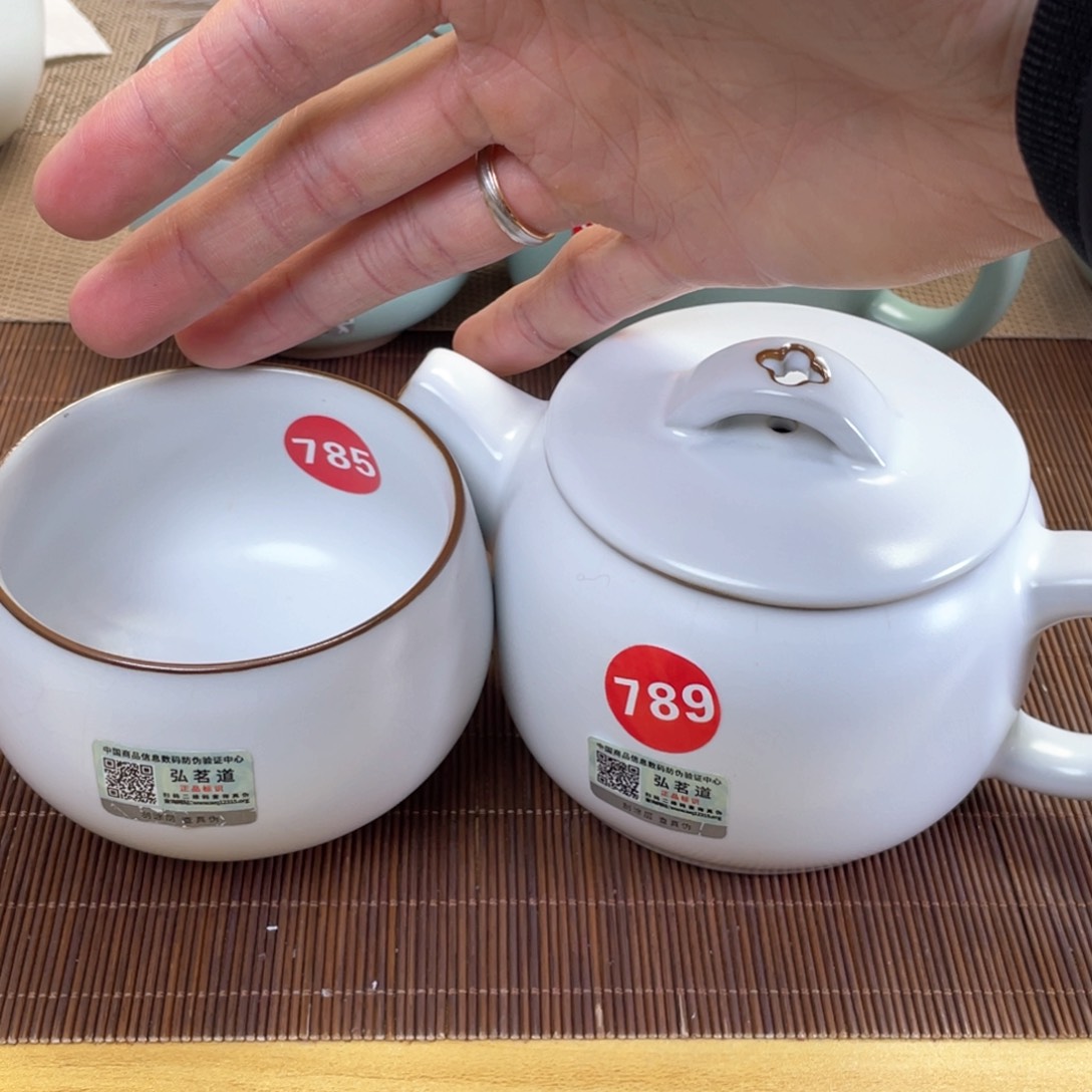 瓷片。。。。。。。。。。。。。。。