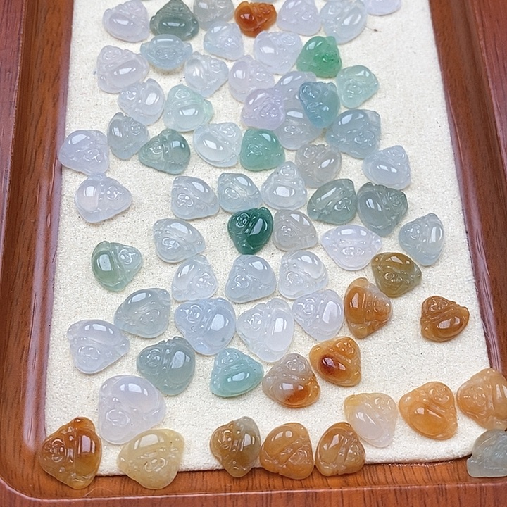 翡翠颈饰未镶嵌一个40
