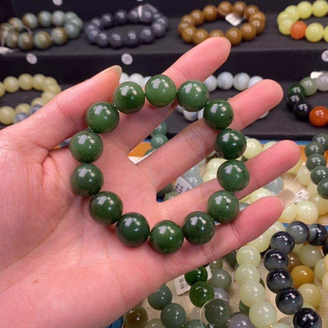 和田玉手串未镶嵌狗*儿卡15碧玉