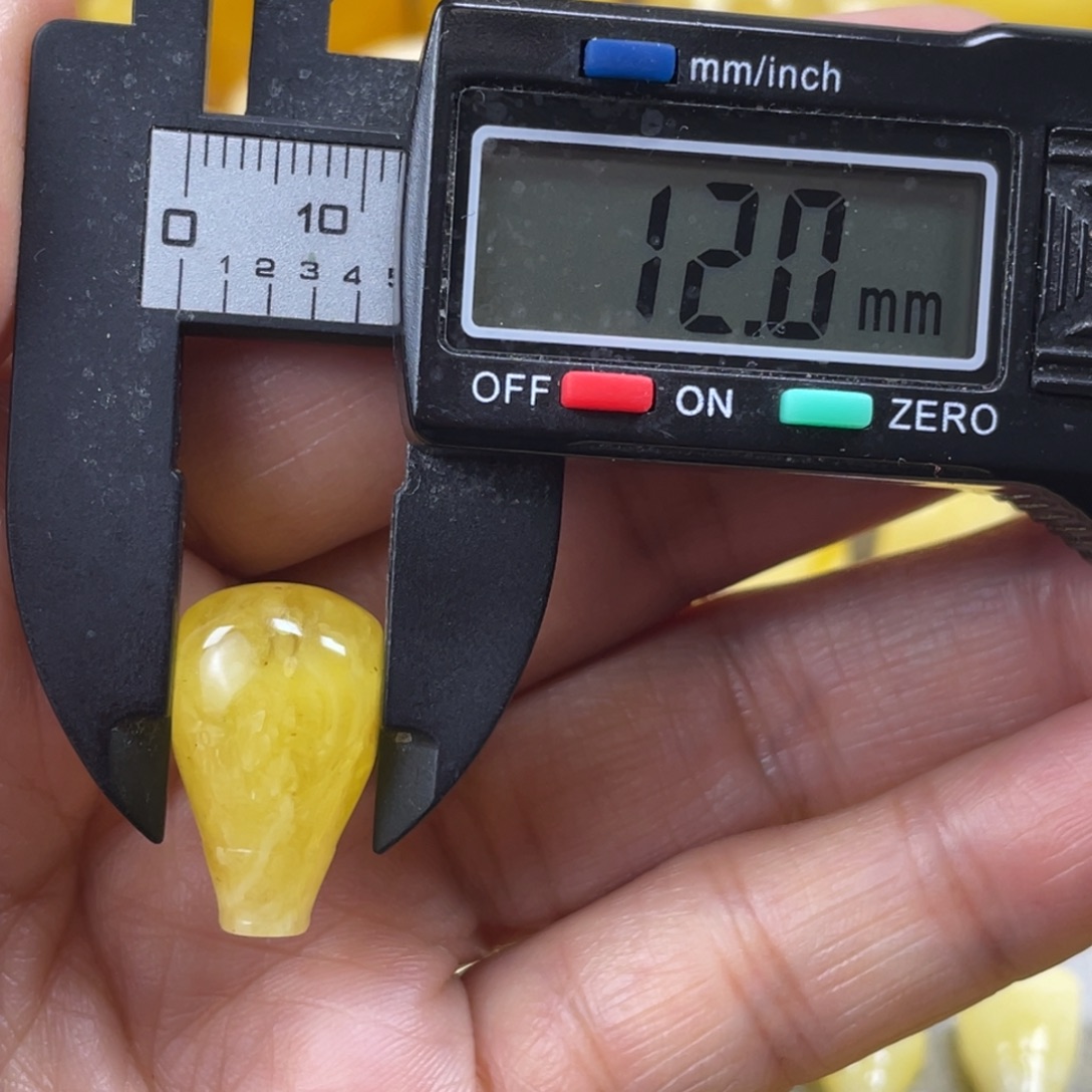 蜜蜡未镶嵌裸石18杂