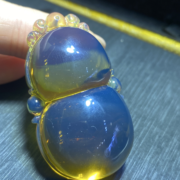 缅甸天然琥珀金兰立体葫芦，规格50/30/19/，重16g