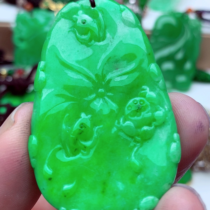 吊坠(不含链)未镶嵌翡翠