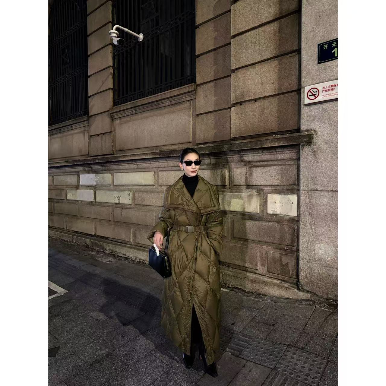 FIINAL《巧克力泡芙》青果领菱形格系带中长款羽绒服