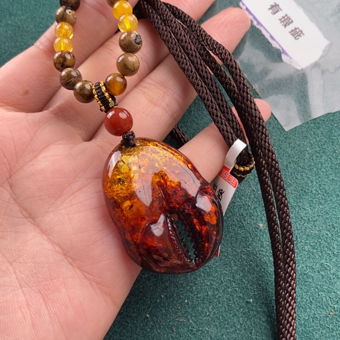 琥珀珠宝奇石未镶嵌